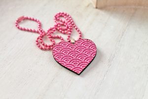 collier-collier-pendentif-coeur-rose-en-bo-7359789-img-1048-d8fc8-ef3d5_570x0