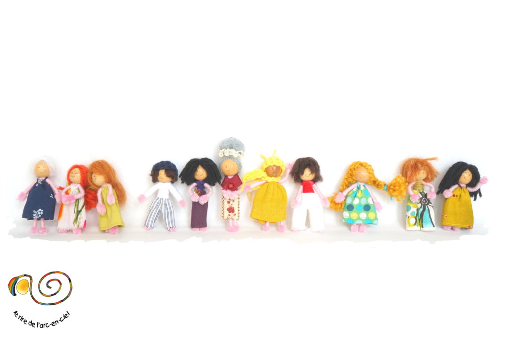 Figurines petites poupées pour créations