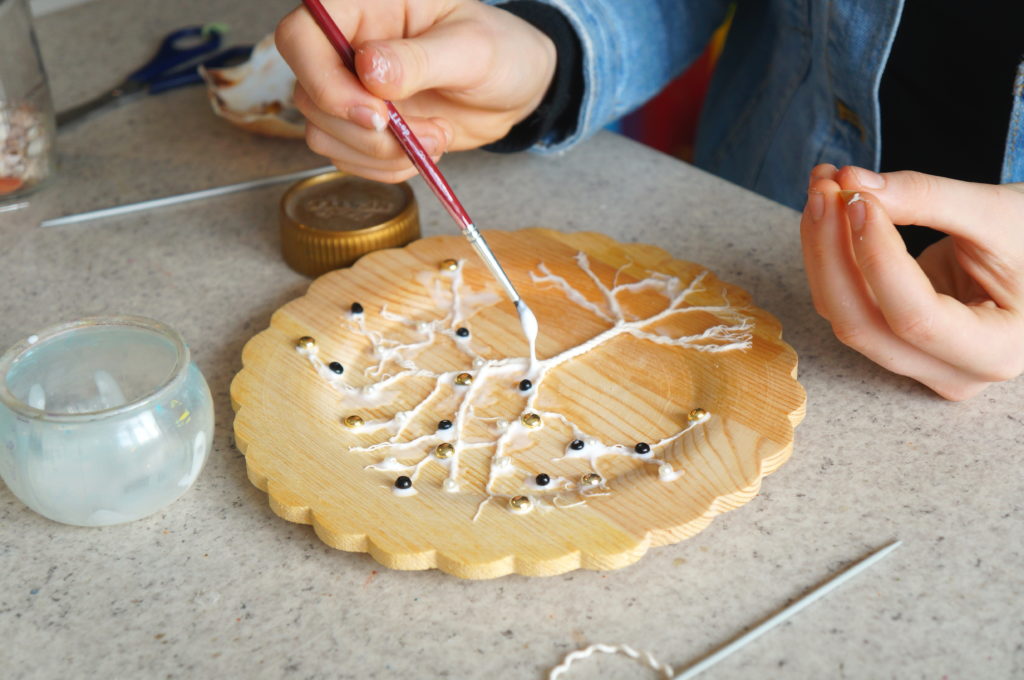 Atelier créatif en cours de réalisation