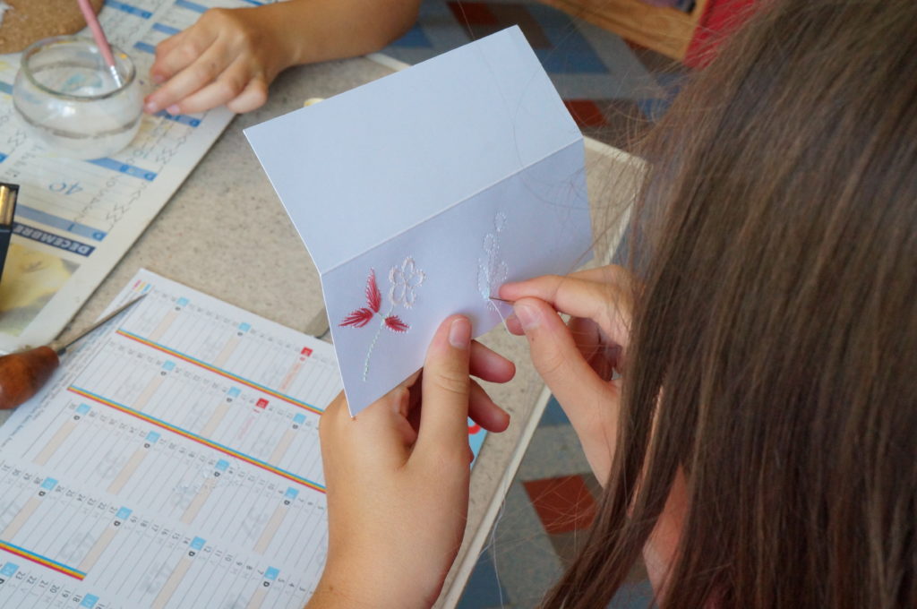 Atelier créatif en cours de réalisation